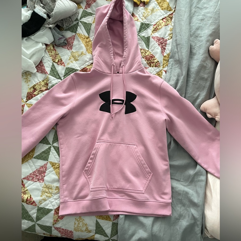 Under armor pink and black sweatshirt